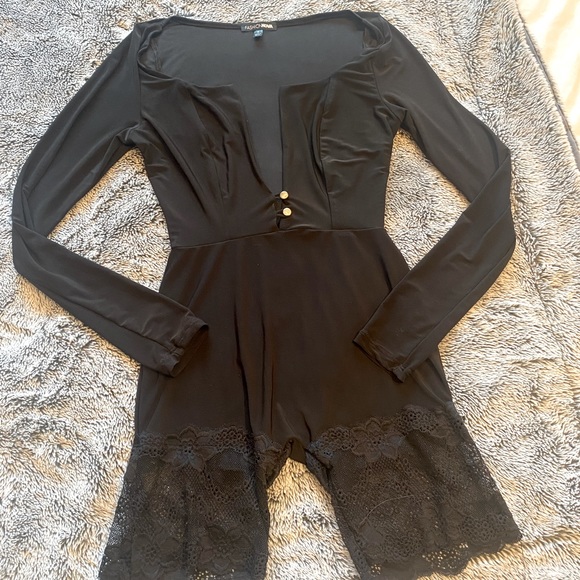 Fashionnova one piece romper outfit - Picture 2 of 4